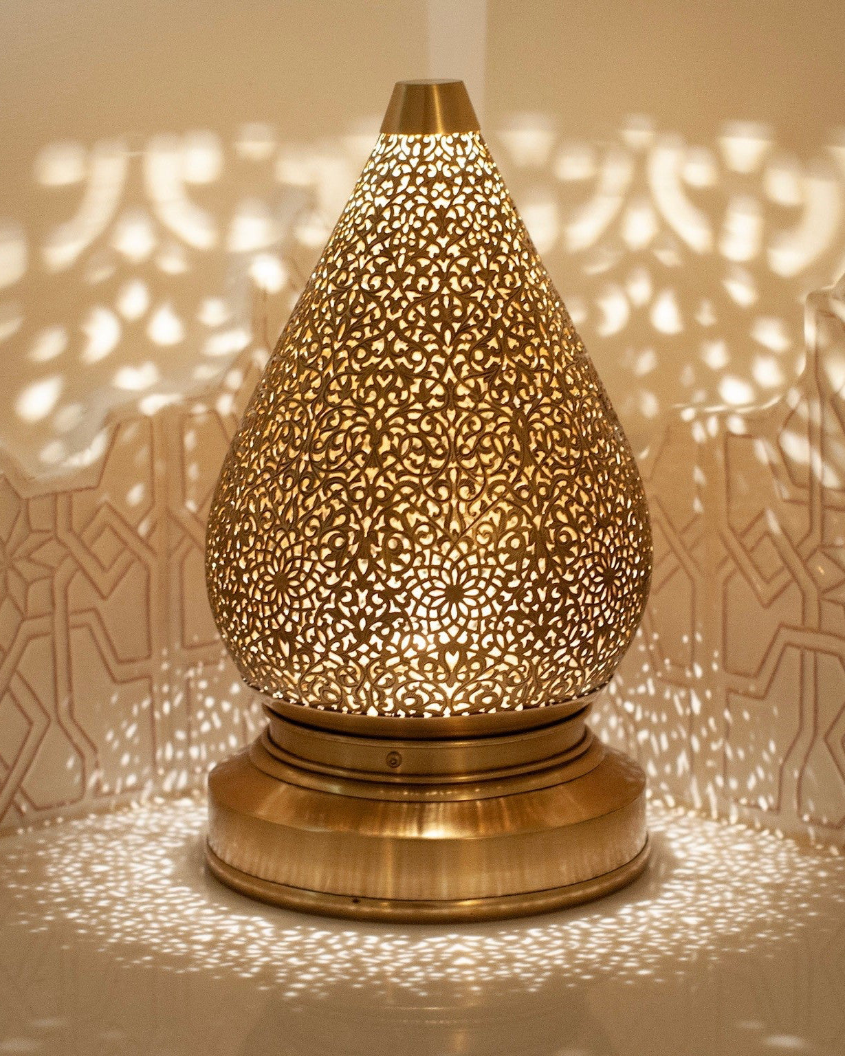 Table Lamp Floral Lotus Yahya